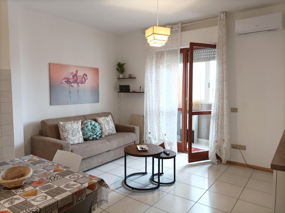 Gentarrubia - A Casa Nel Cuore Della Citta Oristano Bagian luar foto