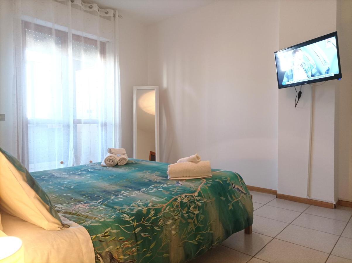 Gentarrubia - A Casa Nel Cuore Della Citta Oristano Bagian luar foto